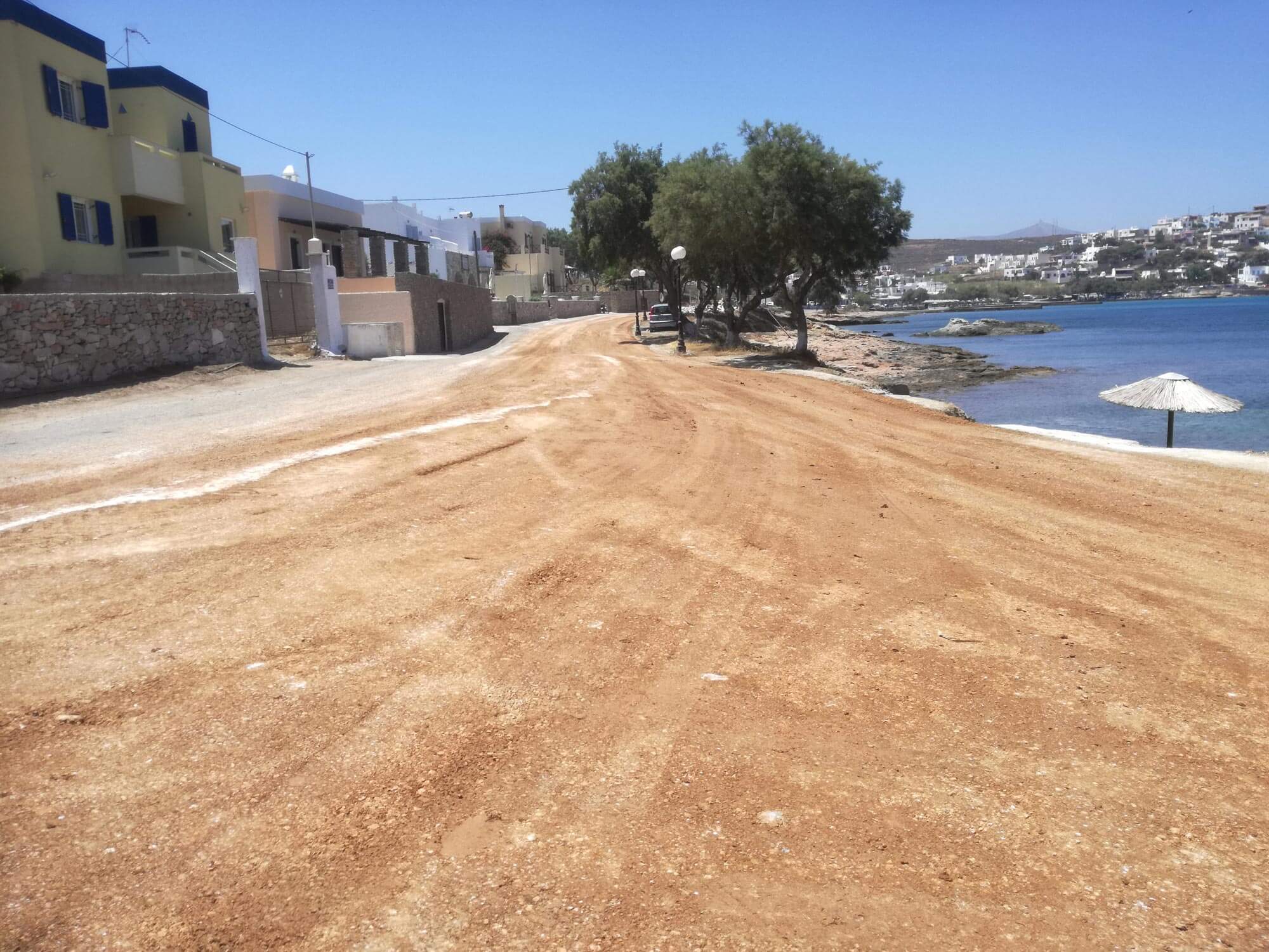 Ασφαλτοστρώση στη Σύρο